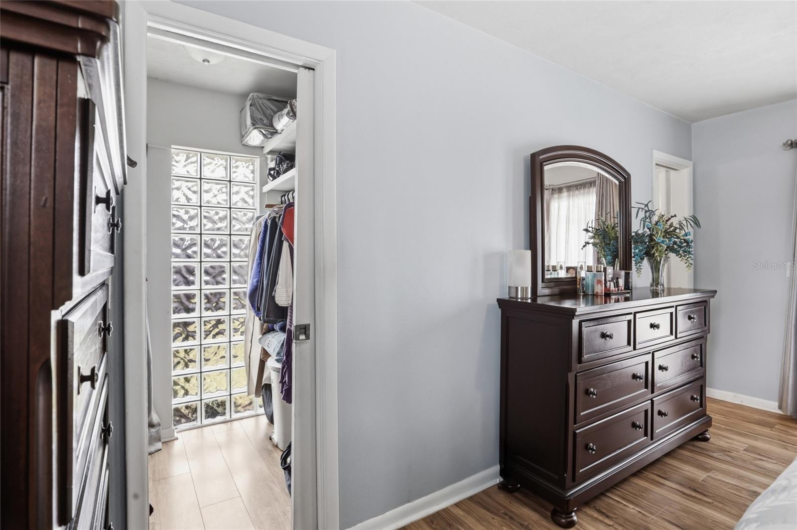 RENEWOOD - Residential