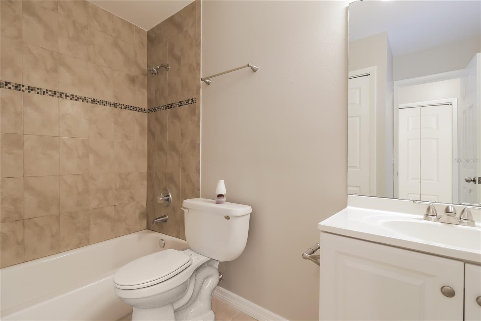 HIAWASSEE HILLS - Residential Lease