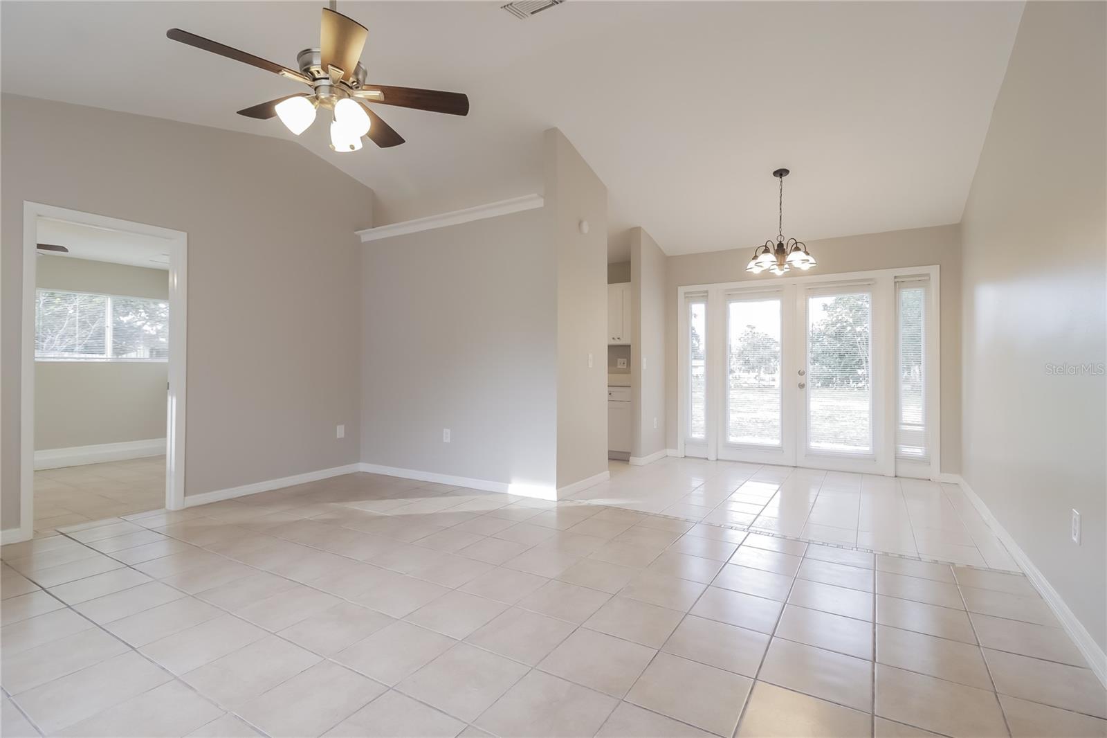 HIAWASSEE HILLS - Residential Lease