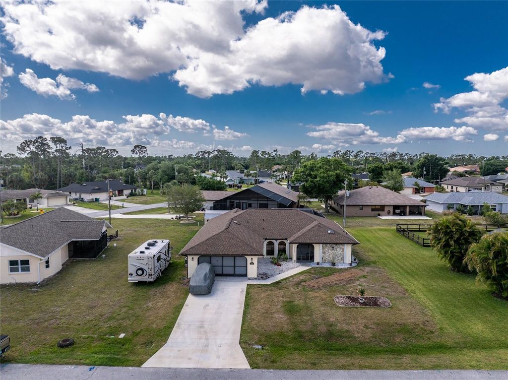 Photo of 23347 Lehigh Avenue, Port Charlotte, FL 33954 (MLS # D6141937)