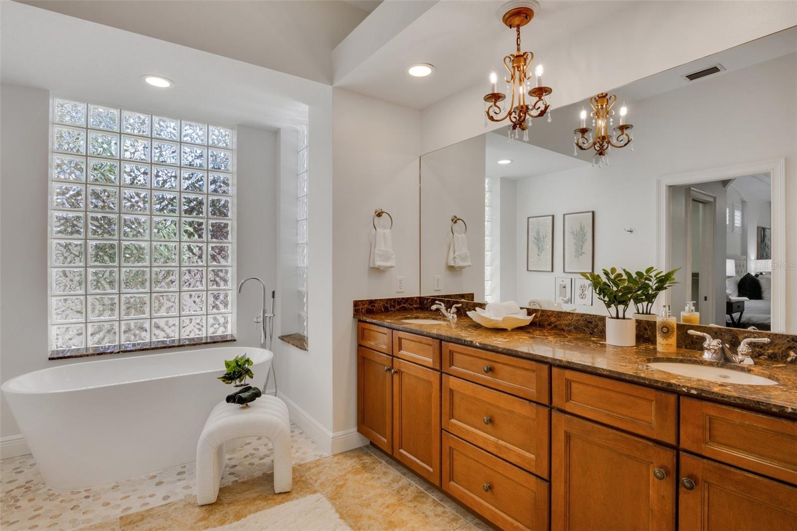 MCINTYRE WILSON & POTTERS - Residential