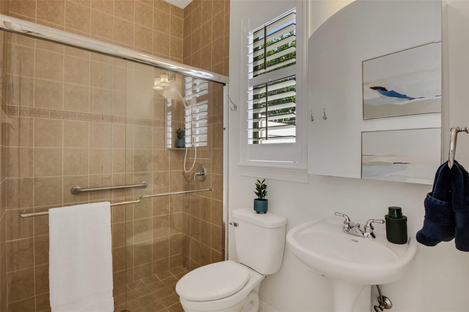 MCINTYRE WILSON & POTTERS - Residential