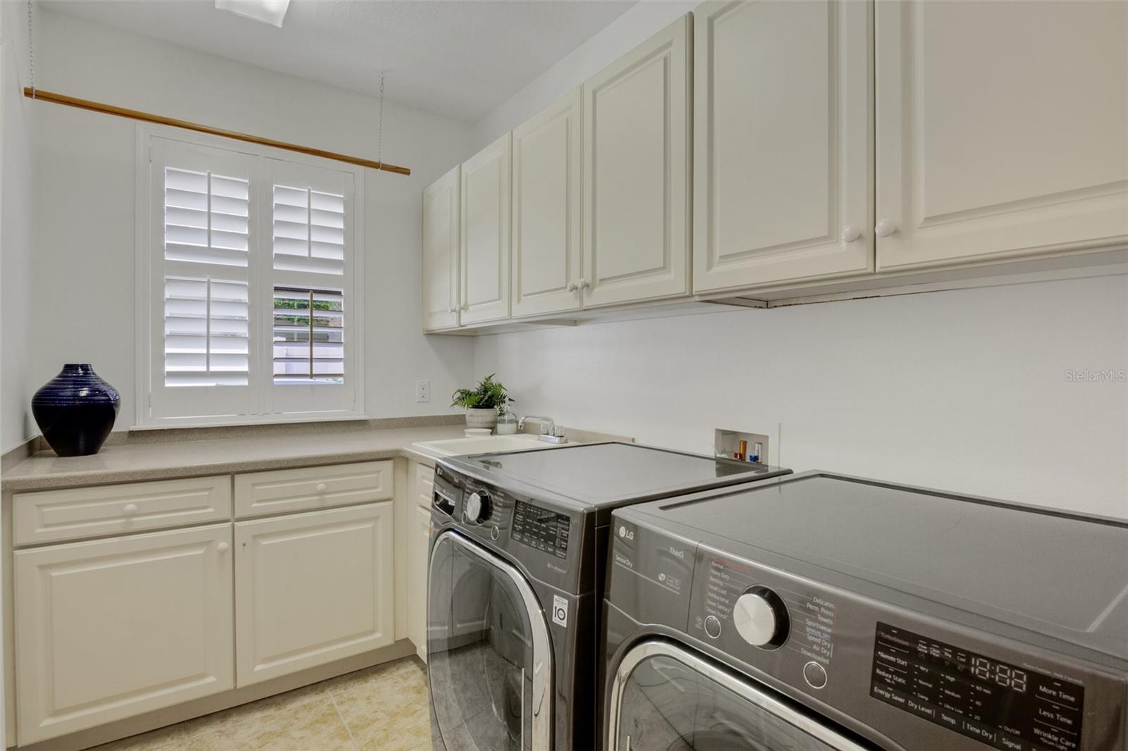 MCINTYRE WILSON & POTTERS - Residential