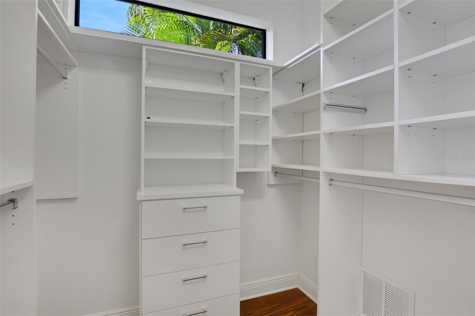 MCINTYRE WILSON & POTTERS - Residential