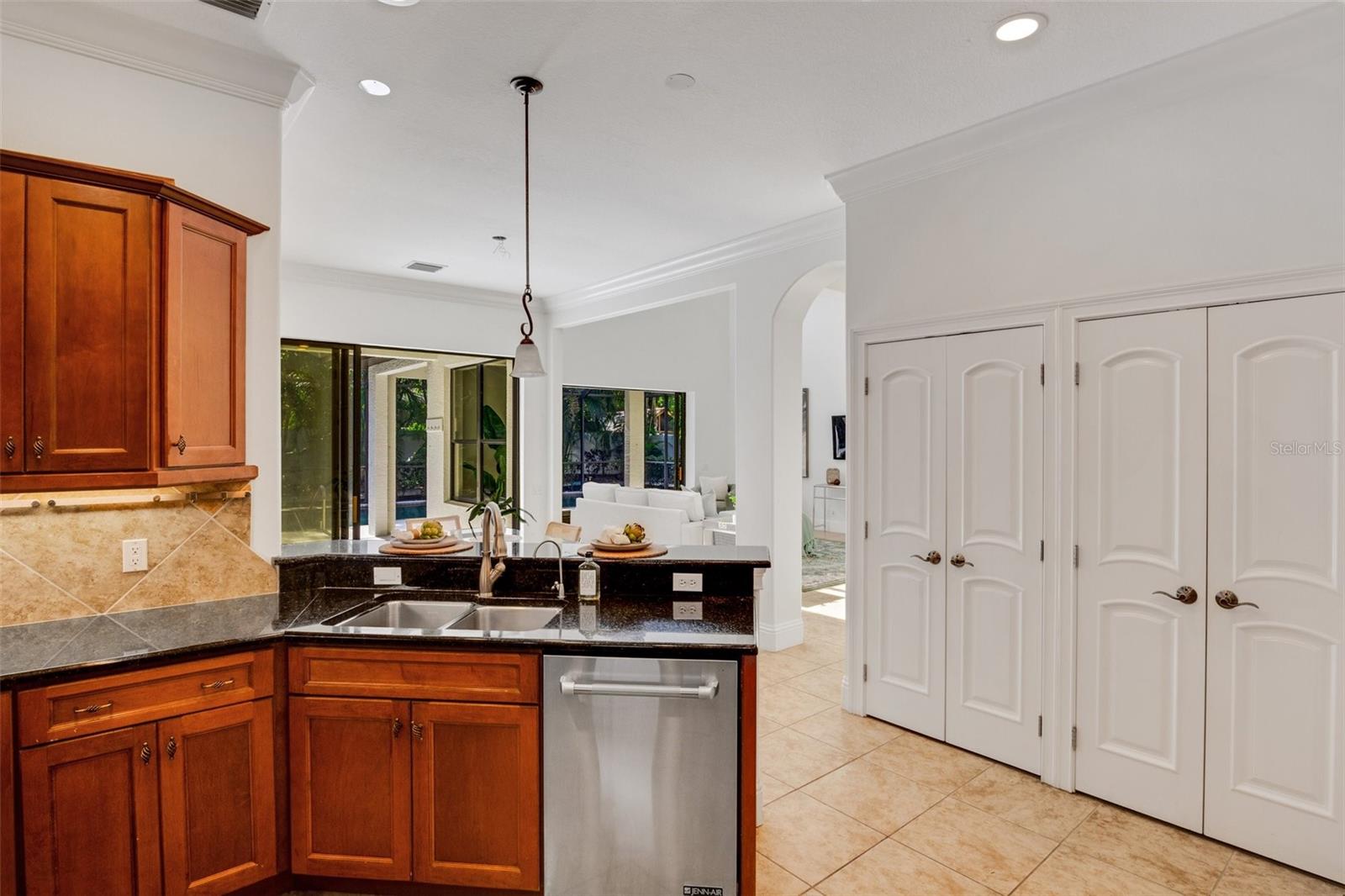 MCINTYRE WILSON & POTTERS - Residential