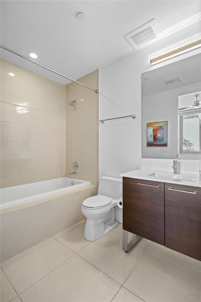 VUE SARASOTA BAY - Residential