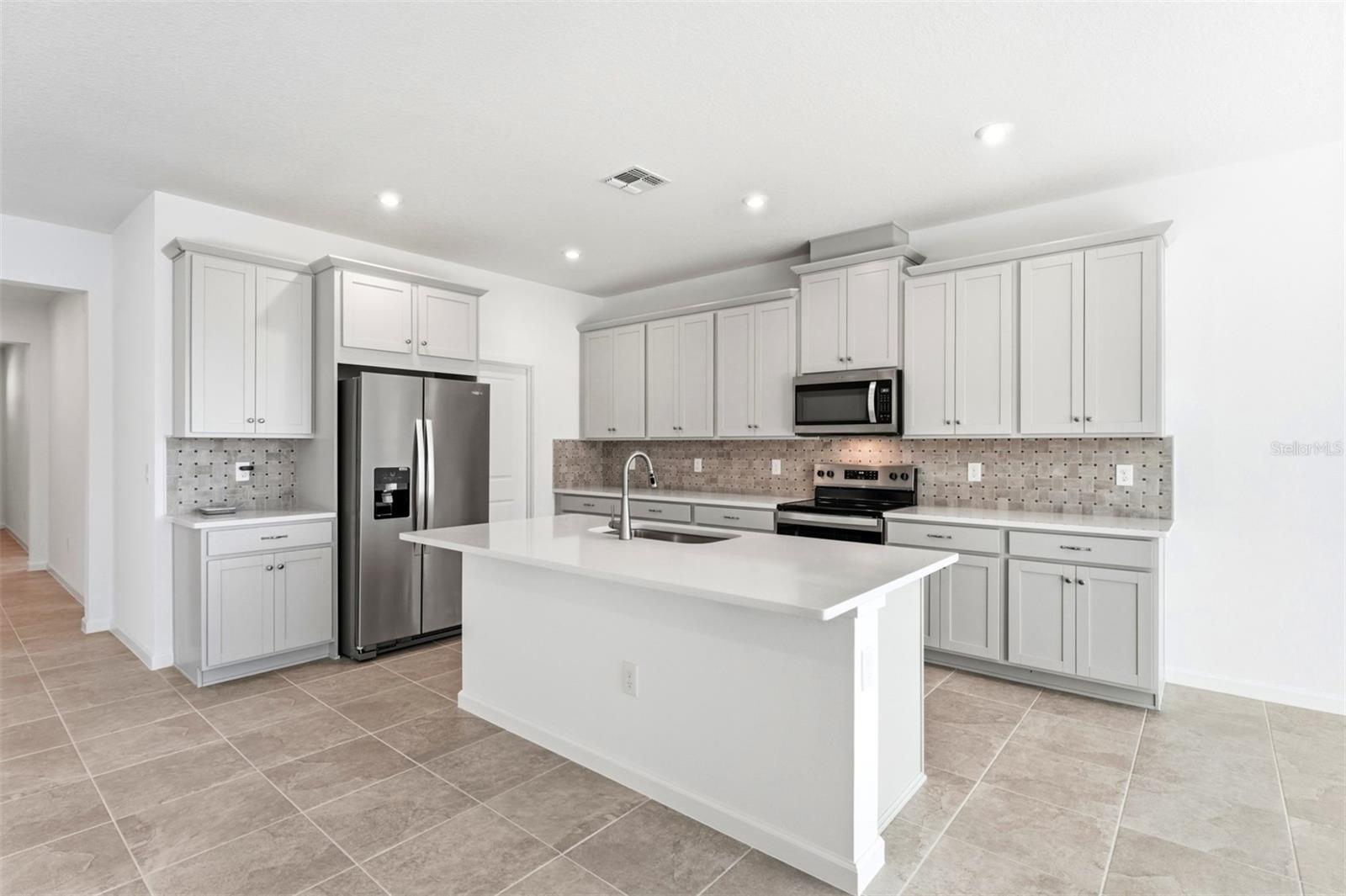 3493 DOUGLAS FIR DRIVE