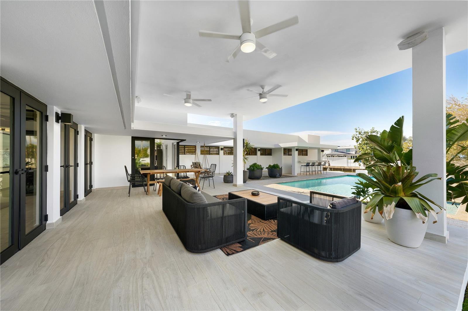 VISTAMAR MARINA EAST - Residential