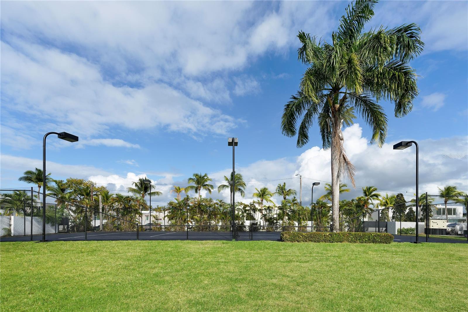 VISTAMAR MARINA EAST - Residential