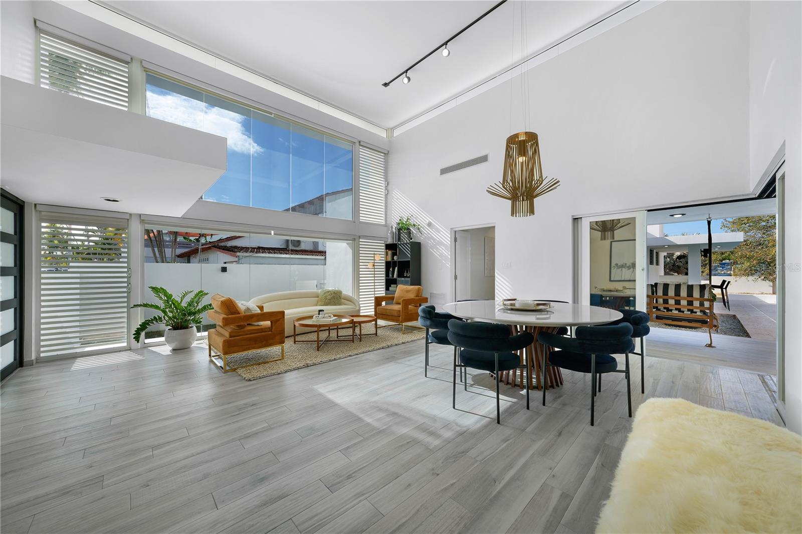 VISTAMAR MARINA EAST - Residential