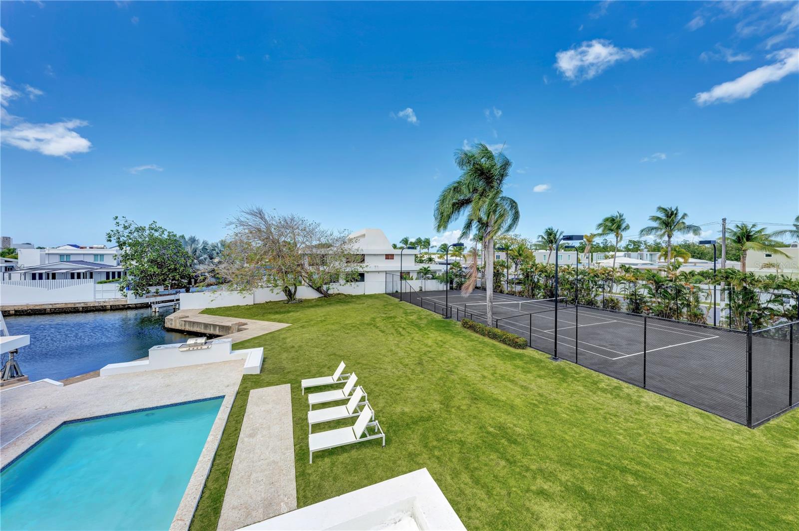 VISTAMAR MARINA EAST - Residential