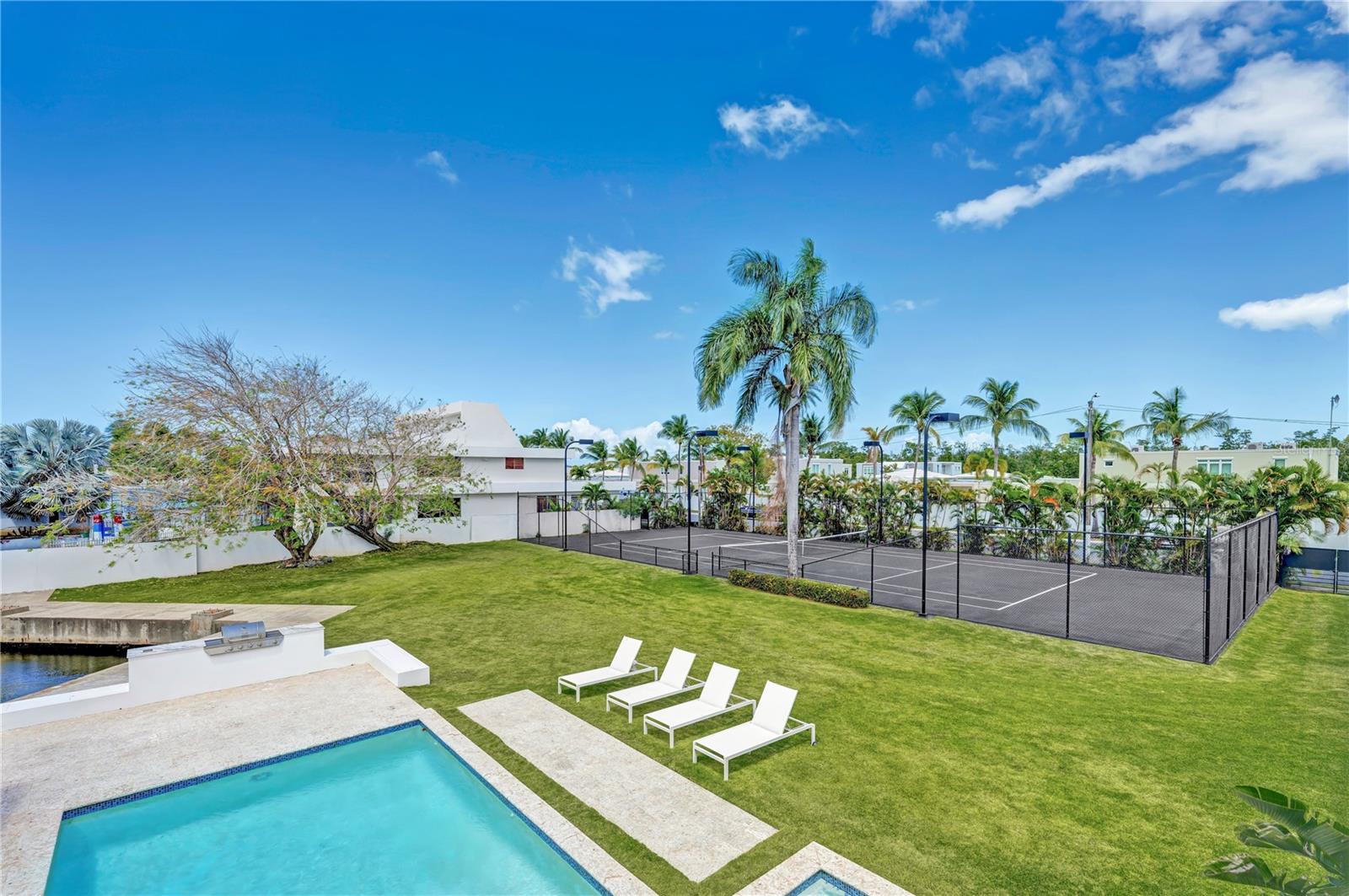 VISTAMAR MARINA EAST - Residential