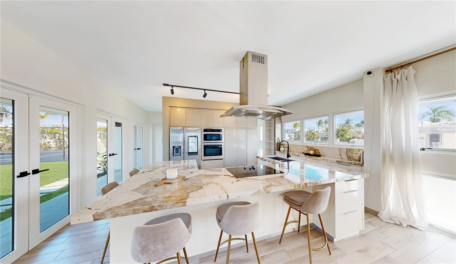 VISTAMAR MARINA EAST - Residential