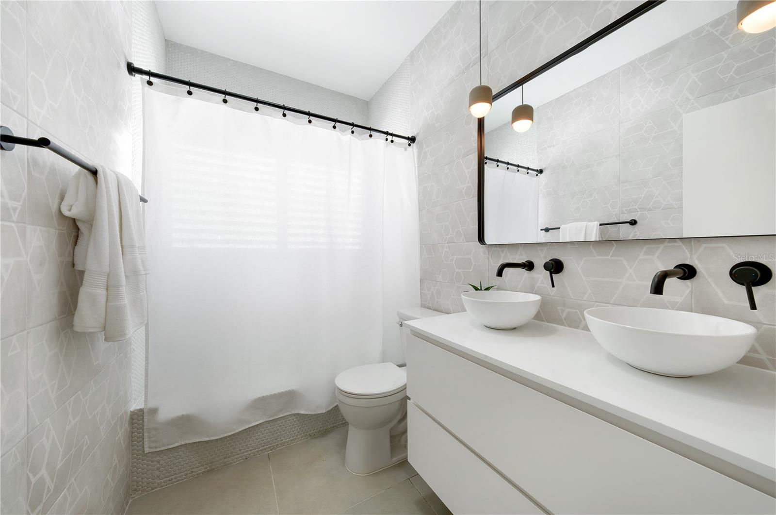 VISTAMAR MARINA EAST - Residential