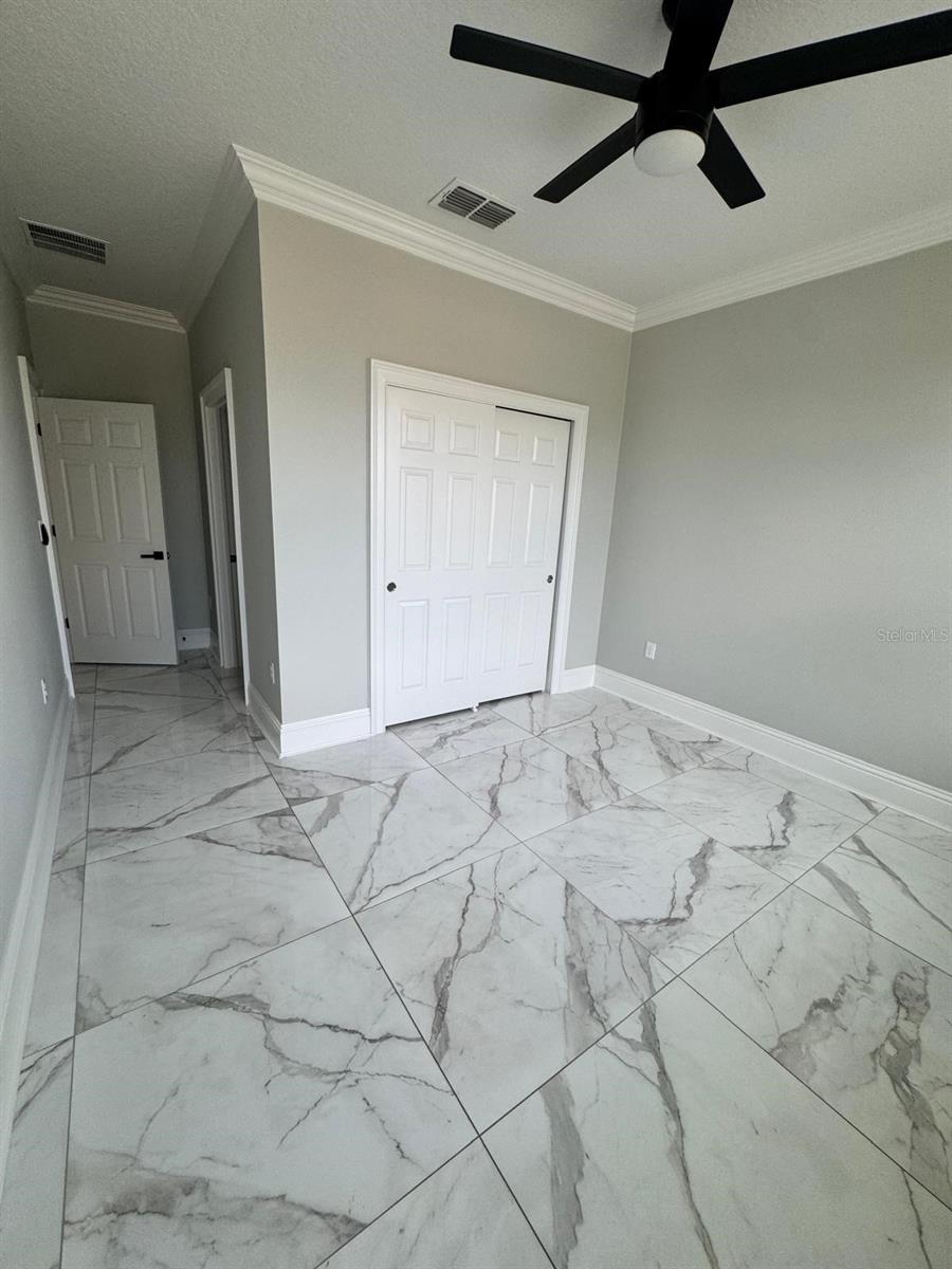 EAGLE POINTE PH III SUB - Residential Lease