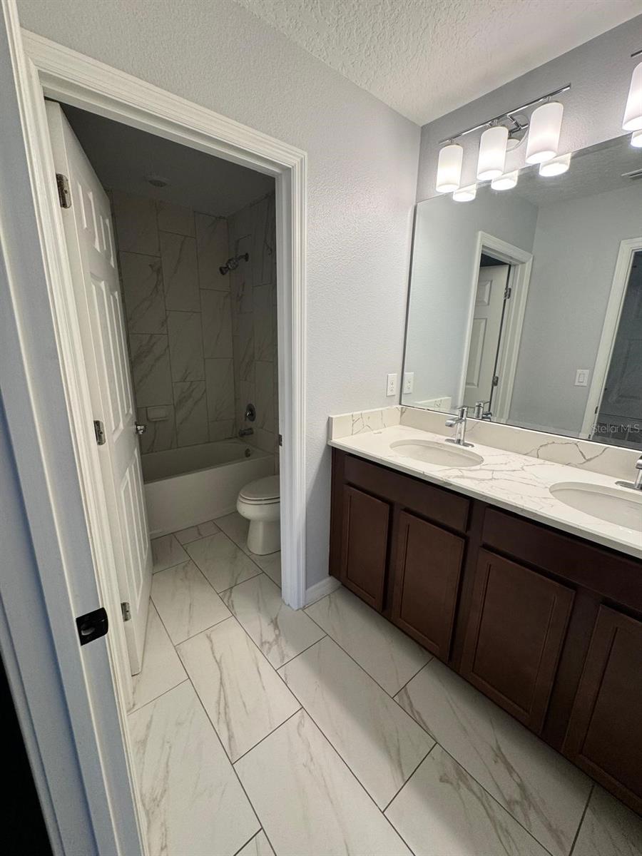 EAGLE POINTE PH III SUB - Residential Lease