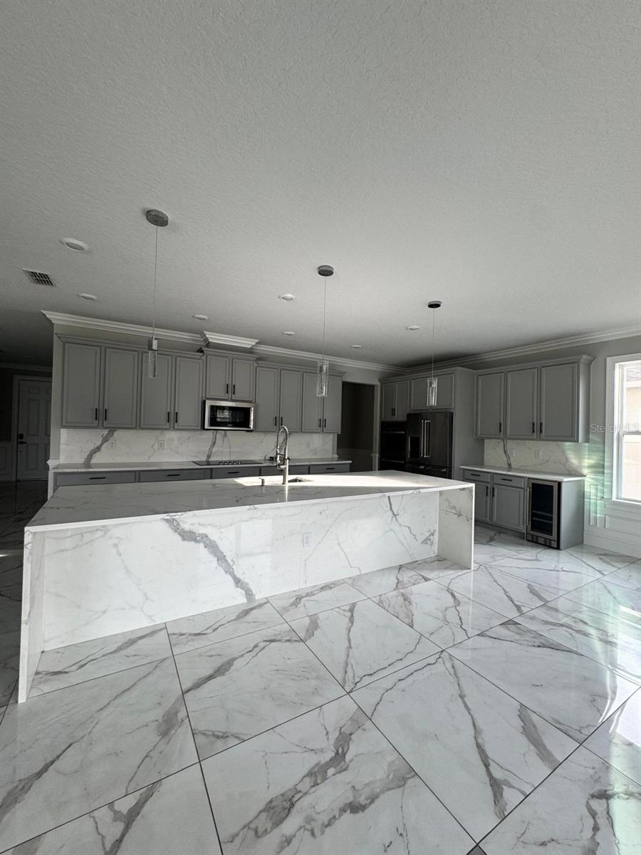 EAGLE POINTE PH III SUB - Residential Lease