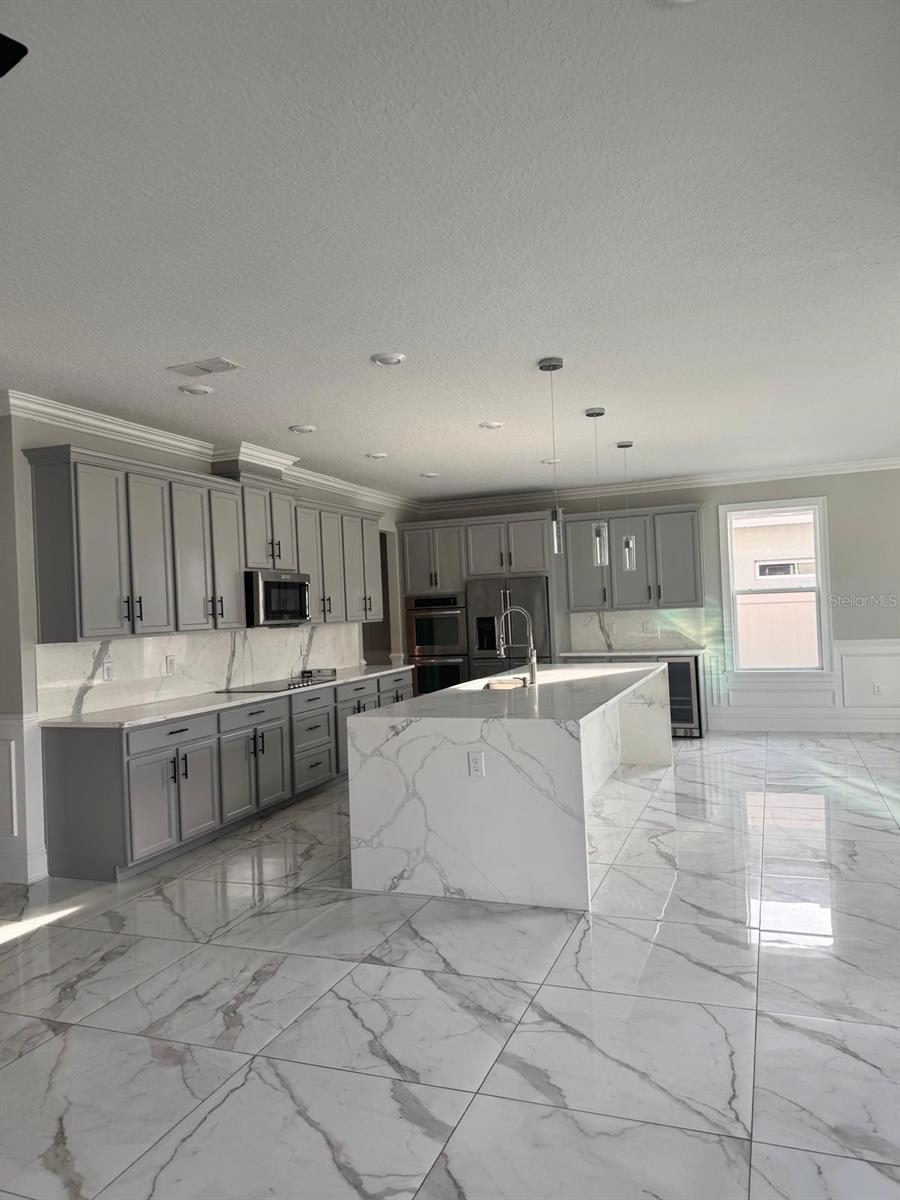 EAGLE POINTE PH III SUB - Residential Lease