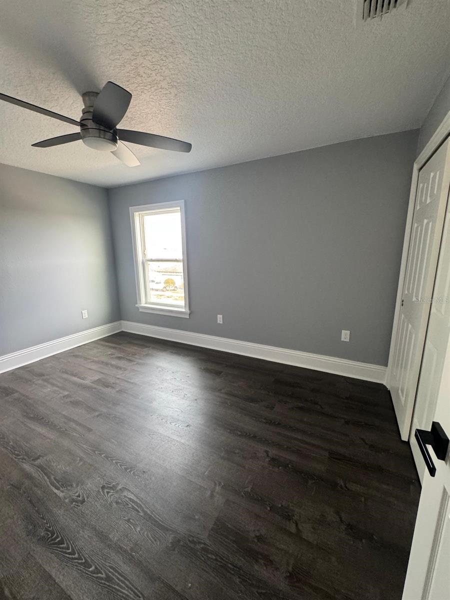 EAGLE POINTE PH III SUB - Residential Lease