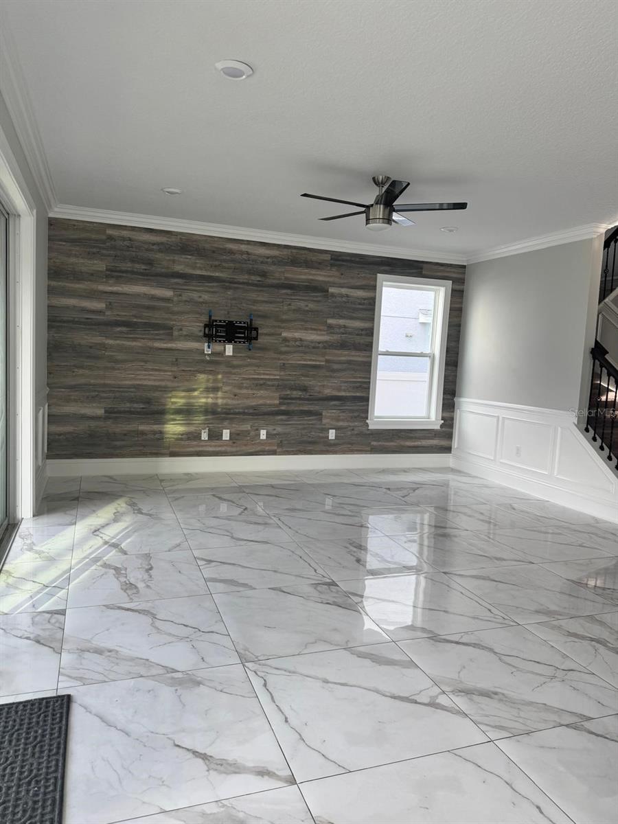 EAGLE POINTE PH III SUB - Residential Lease