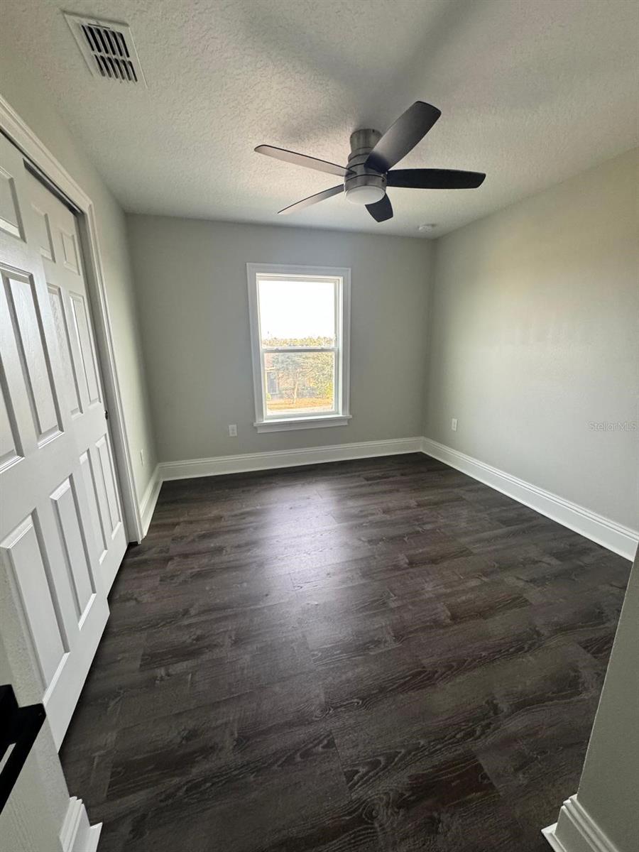 EAGLE POINTE PH III SUB - Residential Lease