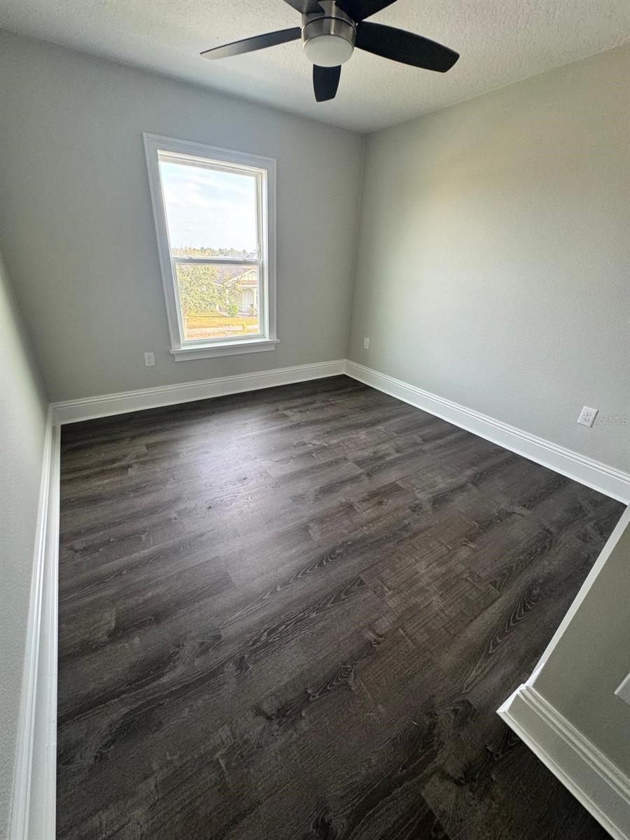 EAGLE POINTE PH III SUB - Residential Lease