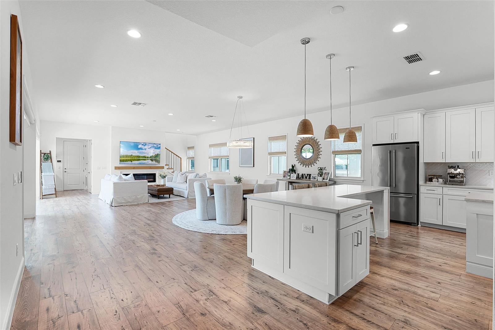 10254 BEECHWOOD LANE