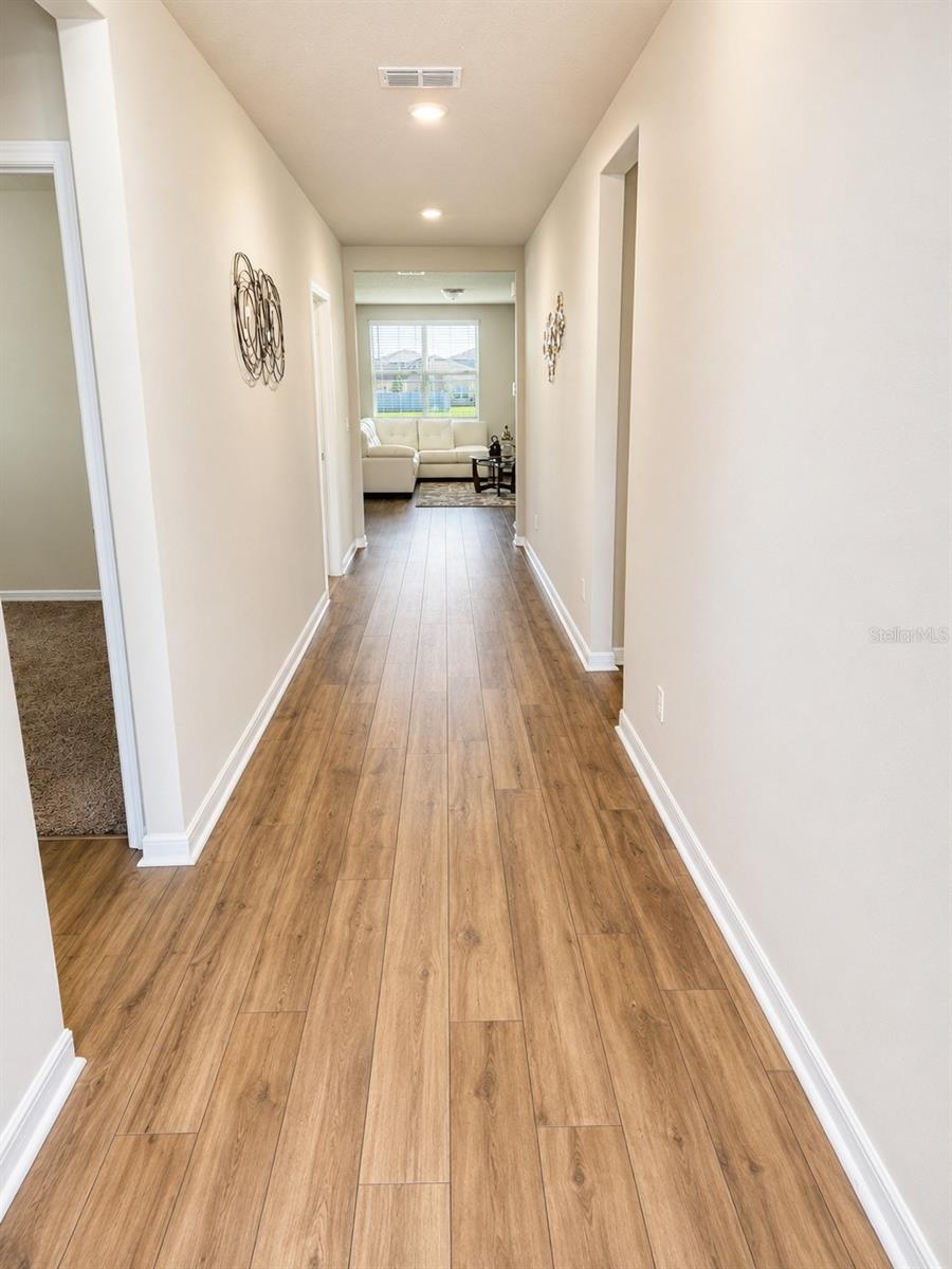 196 TOWNS CIRCLE
