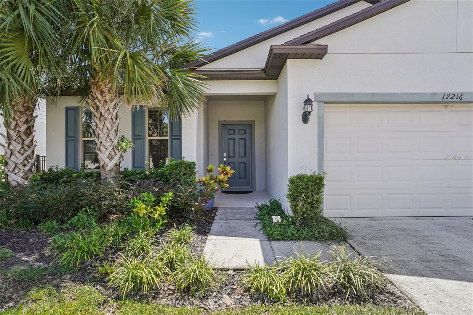 Welcome to this spacious 4-bedroom, 3-bathroom home with 1,990 sq.ft., now available in one of Clermont’s most desirable communities, Serenoa Village!. Priced just below market value, this property offers an incredible opportunity for buyers seeking comfort, value, and lifestyle.
The community features a low HOA of only $123 monthly, which includes access to the resort-style pool, fitness center, clubhouse, and much more. The home also comes with termite protection and an irrigation system for added peace of mind.
As a special bonus, the seller is including all the furniture with the sale of the home at Full Asking Price.
Don’t miss this unique chance to own a move-in ready home with unbeatable extras in a prime Clermont location!