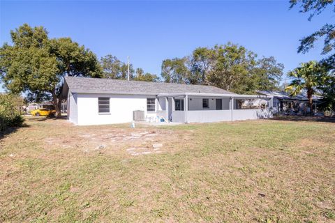 A home in LAKELAND