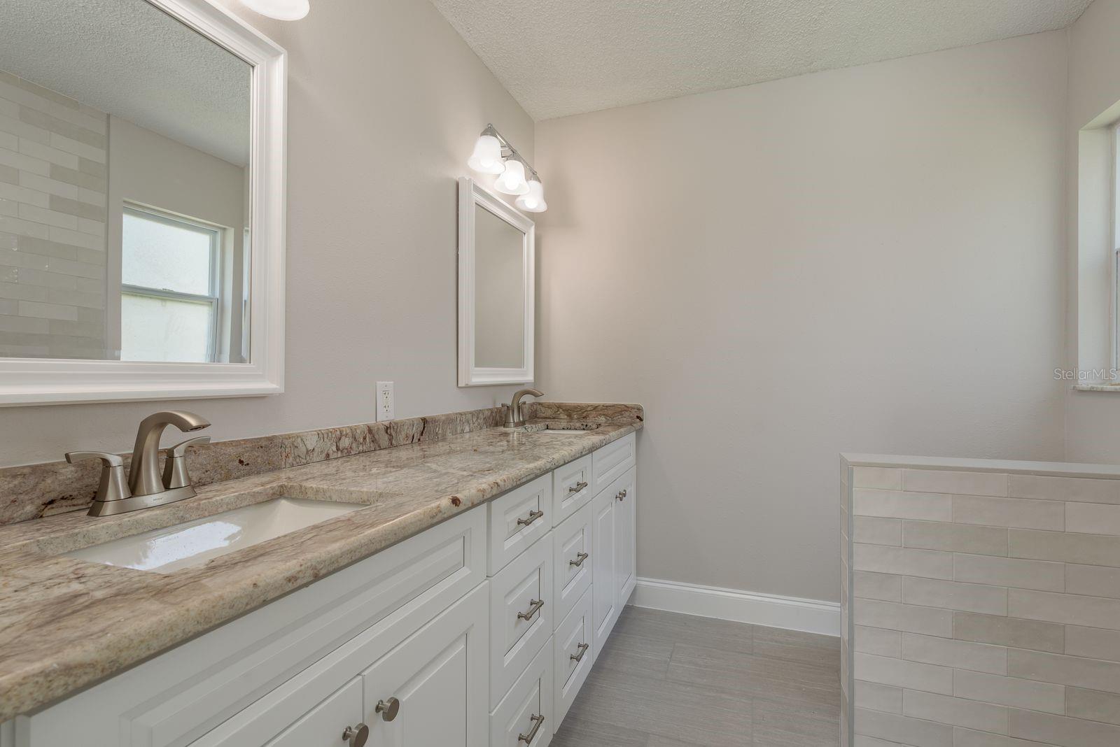 GULF HARBORS WOODLAN - Residential Lease