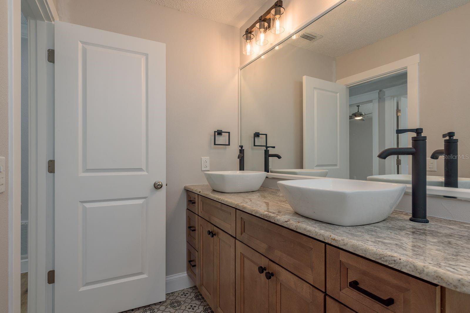 GULF HARBORS WOODLAN - Residential Lease