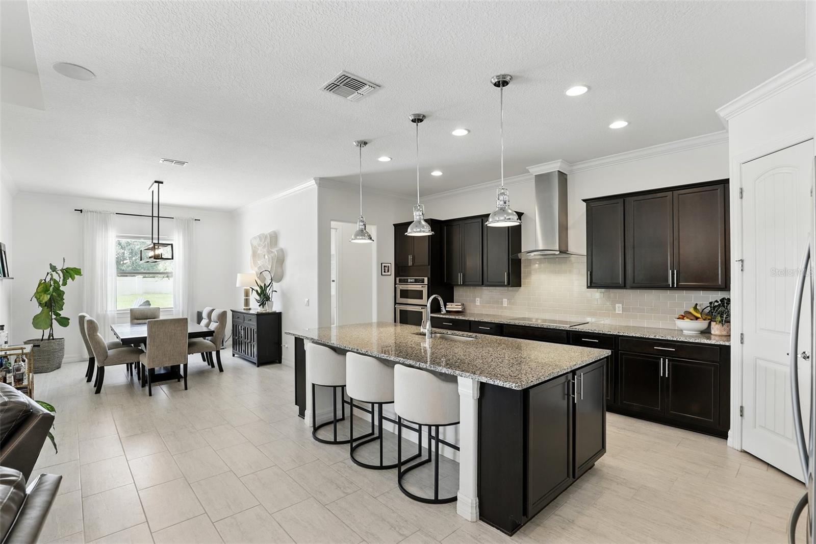 2118 WHITING TRAIL