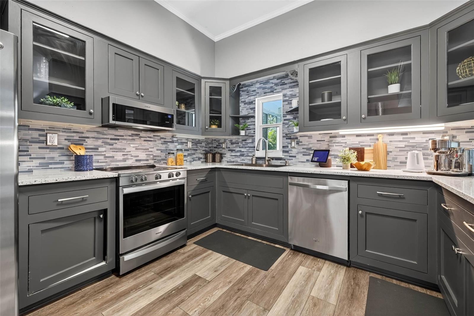 COUNTRY BROOKE ESTATES - Residential