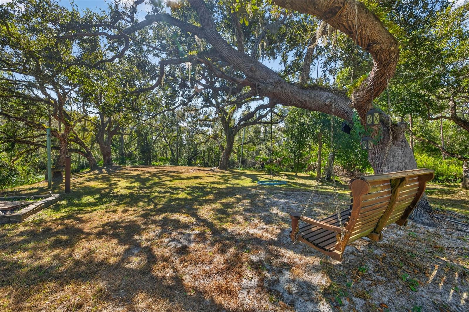 COUNTRY BROOKE ESTATES - Residential