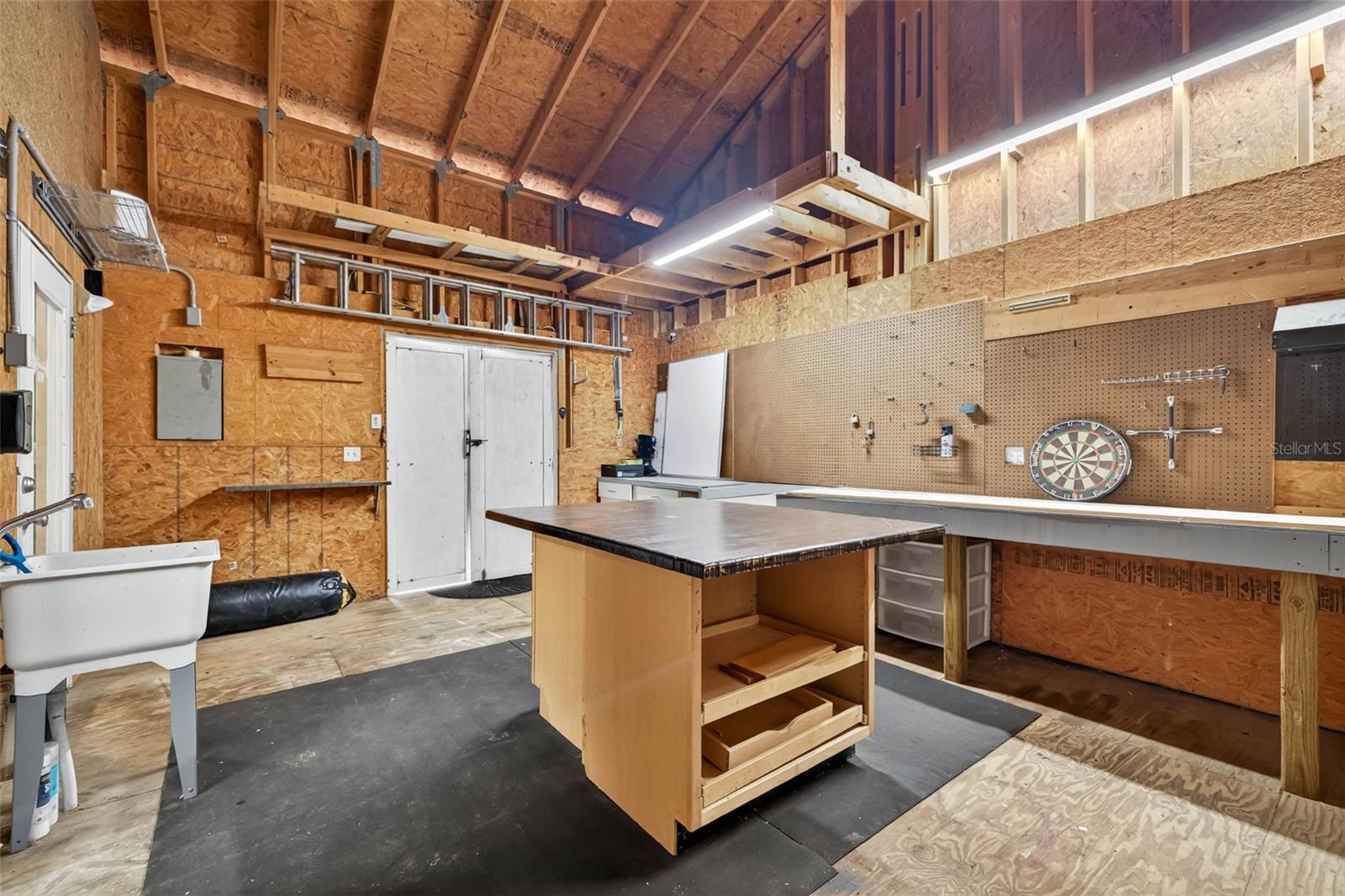 COUNTRY BROOKE ESTATES - Residential