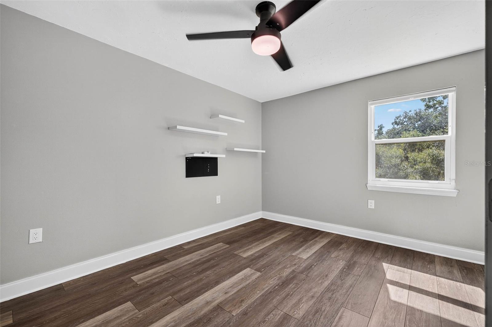 COUNTRY BROOKE ESTATES - Residential