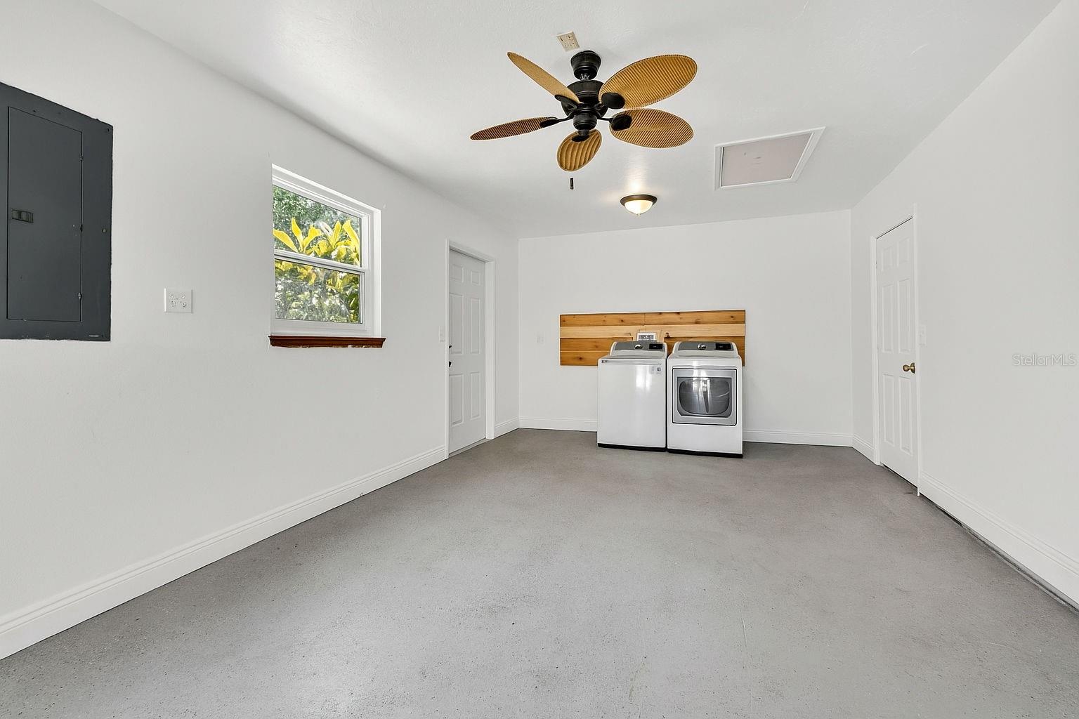 COUNTRY BROOKE ESTATES - Residential