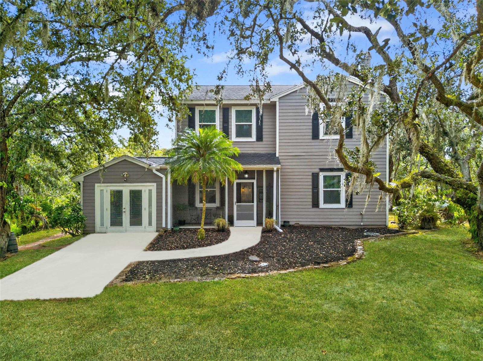 COUNTRY BROOKE ESTATES - Residential