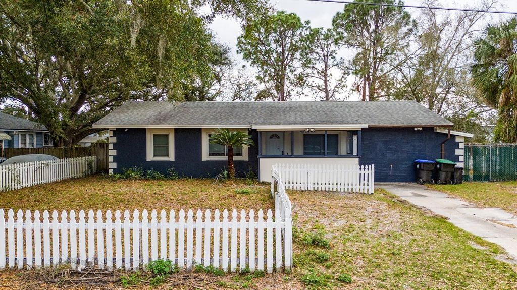 Photo of 6531 Hill Top Road, Orlando, FL 32810 (MLS # TB8501174)