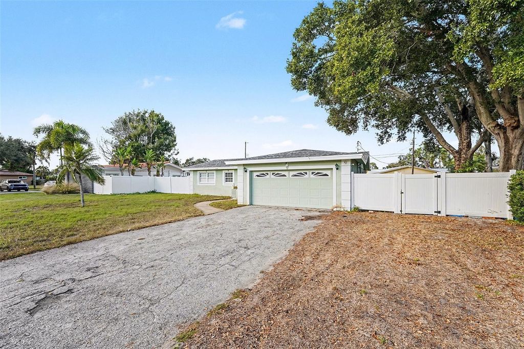 Photo of 1665 Pinellas Point Drive S, St Petersburg, FL 33712 (MLS # TB8458183)