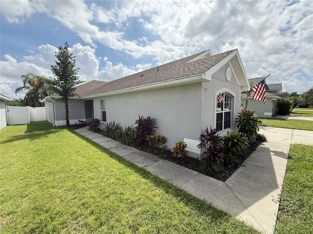 Photo of 14214 Edinburgh Moor Drive, Wimauma, FL 33598 (MLS # TB8552143)