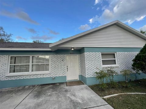 Photo of 8601 Twin Lakes Boulevard, Tampa, FL 33614 (MLS # TB8328260)