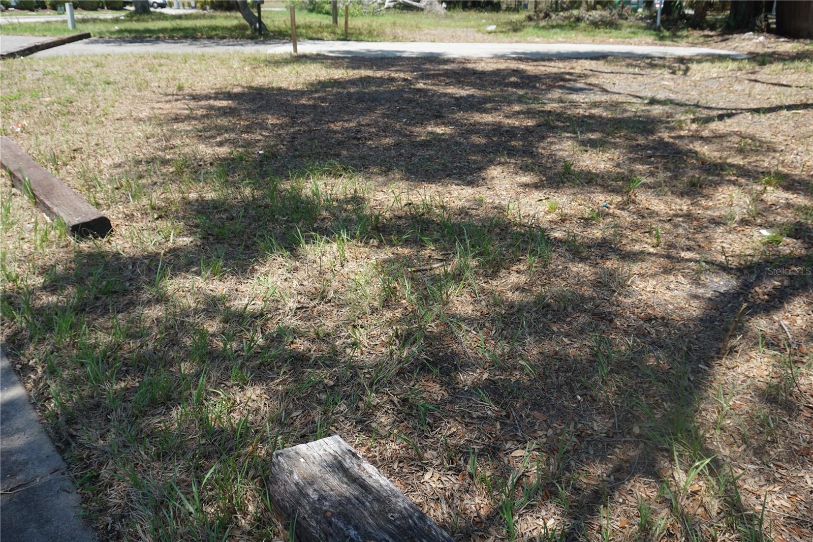 GANBRIDGE HUB - Land