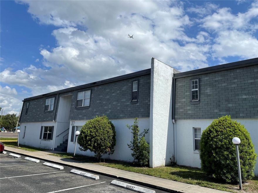 Spacious one-bedroom condominium in Golfside Villas! This move in ready first-floor unit includes a large living room, Dining room with patio, open kitchen with New stainless steel appliances, Great location. Minutes from Baldwin Park and Full Sail, Golfside Villas has excellent access via Semoran Boulevard to downtown Winter Park, UCF, downtown Orlando and the Orlando International Airport.