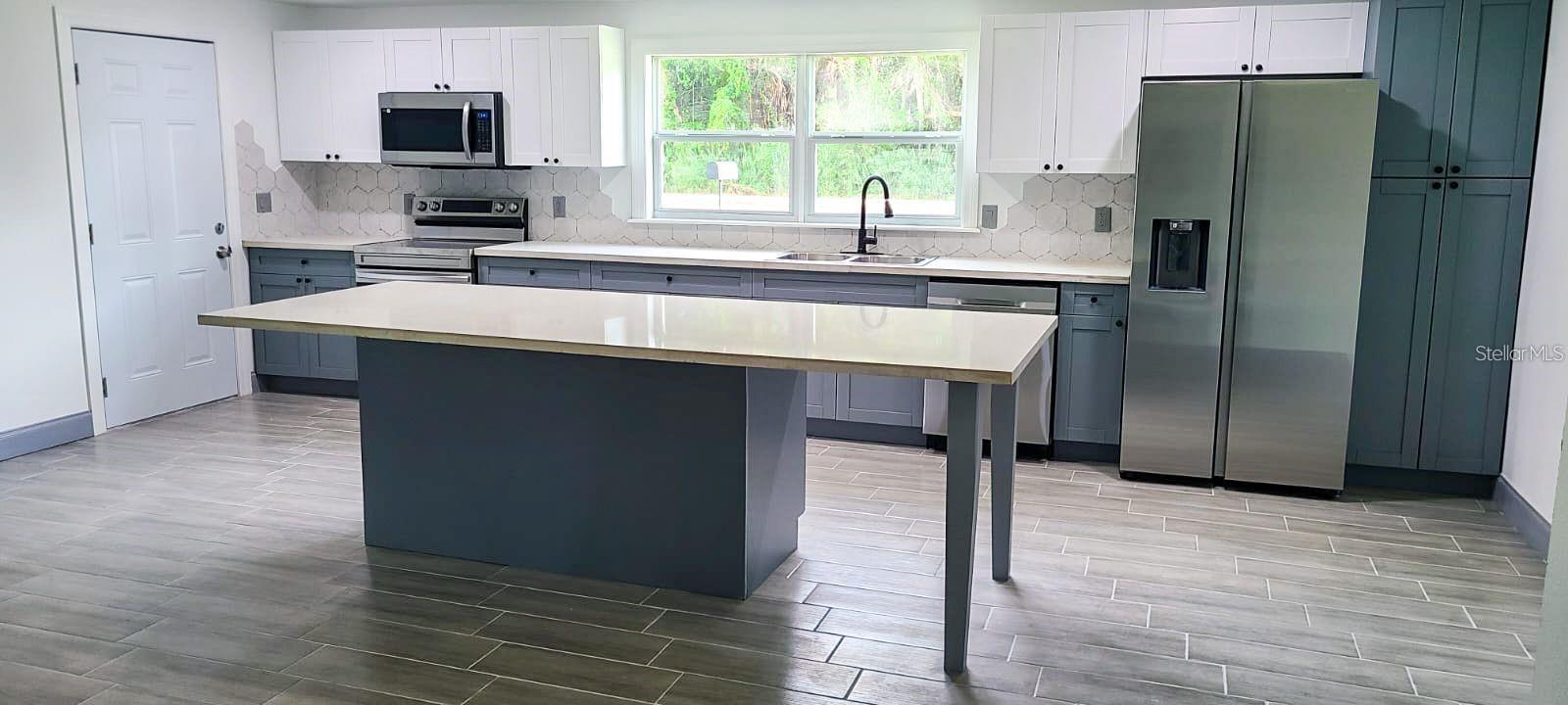 FLOMERFELTS SUB - Residential