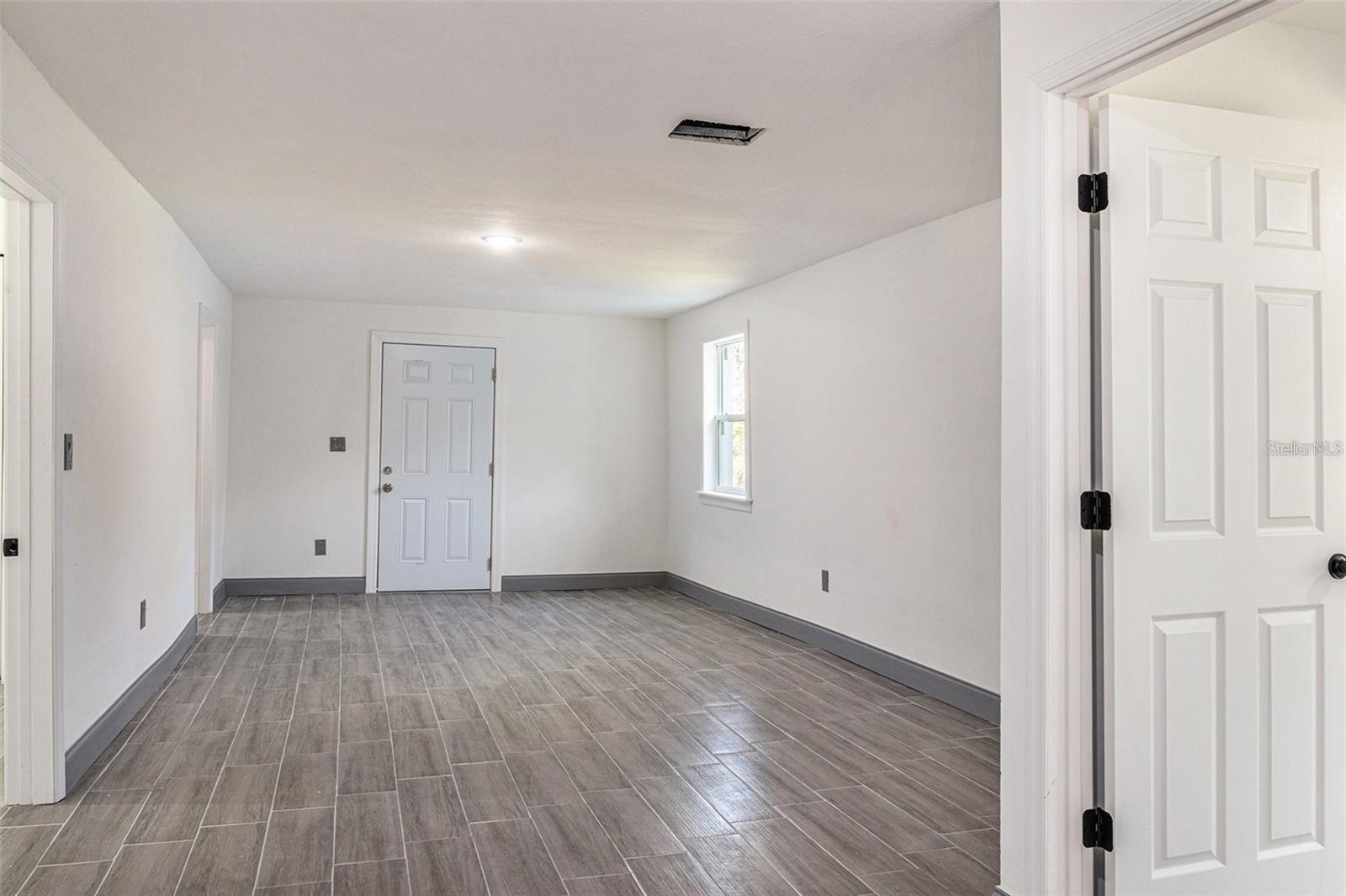 FLOMERFELTS SUB - Residential