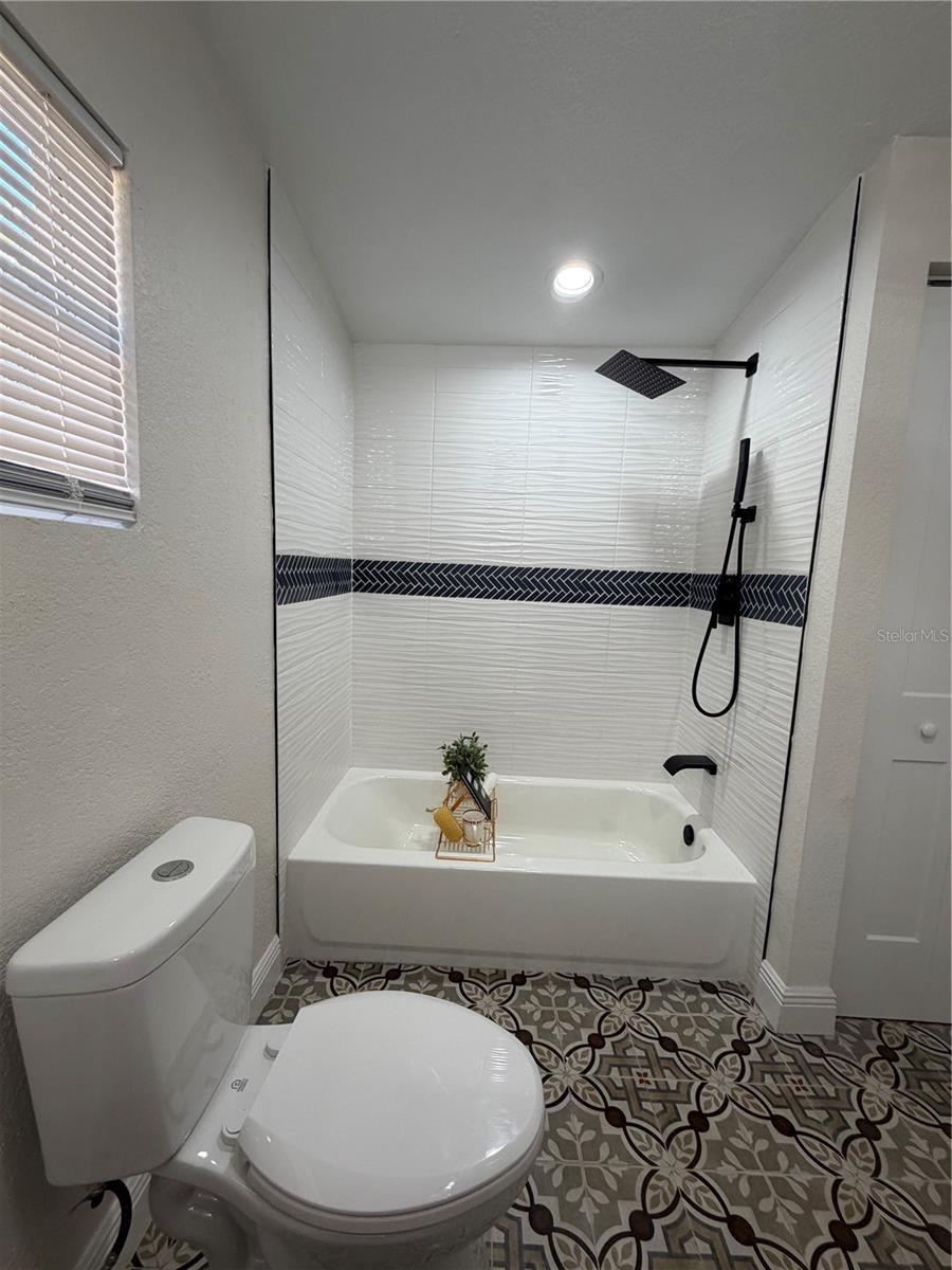 THRASHERS SUB - Residential