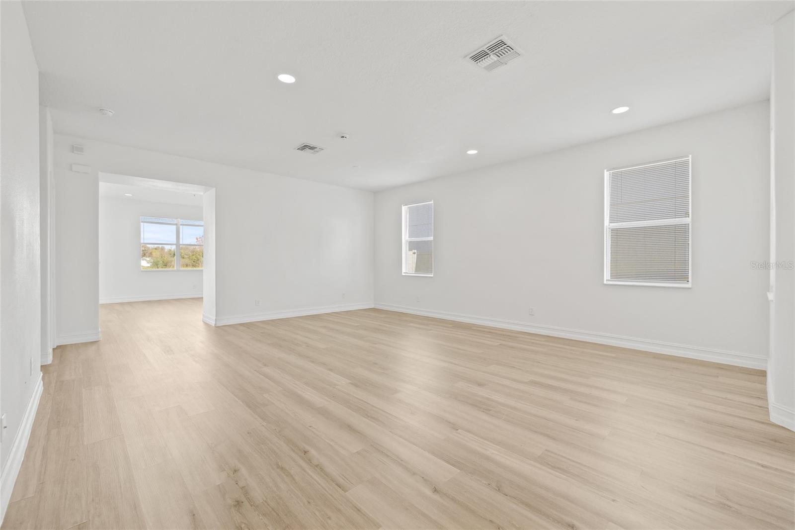 BALLANTRAE VILLAGES 3A & 3B - Residential Lease