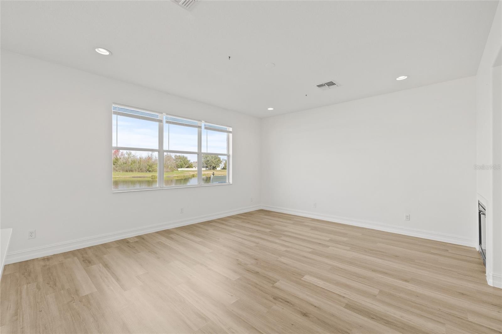 BALLANTRAE VILLAGES 3A & 3B - Residential Lease